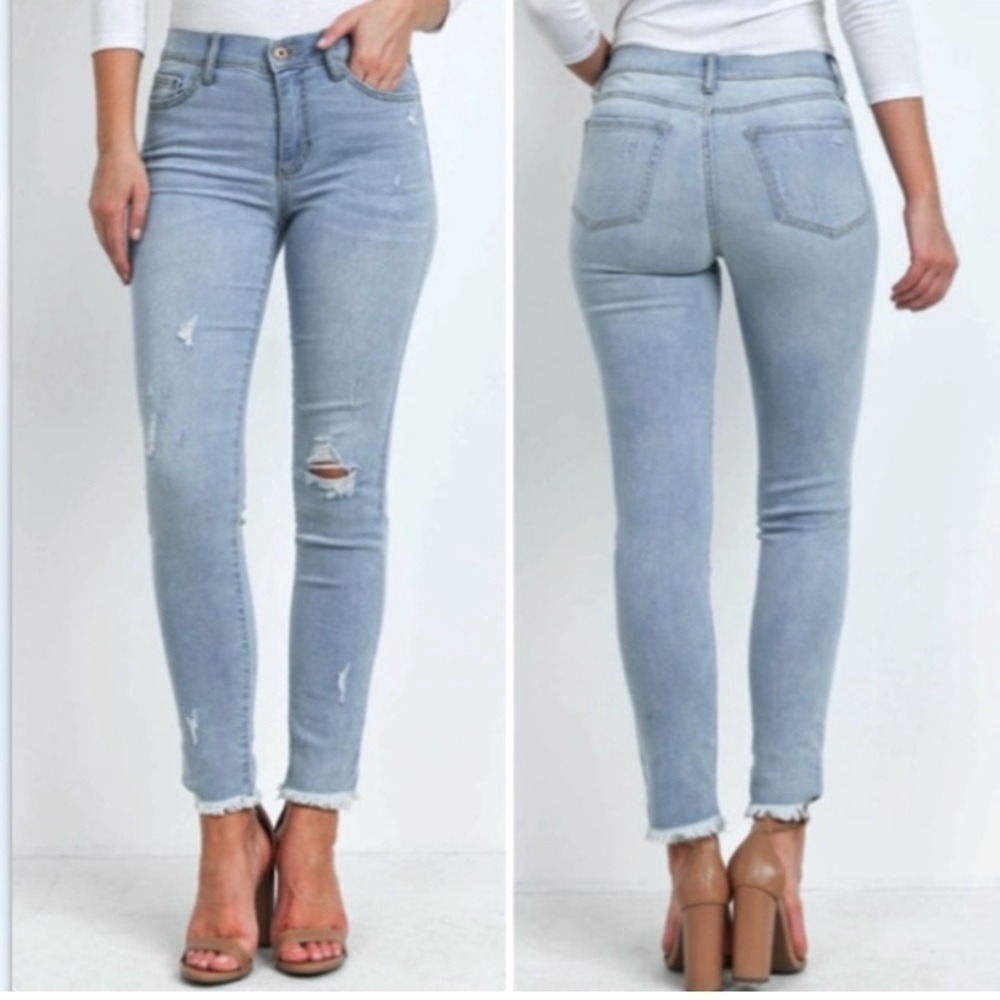 Sneak Peek low rise light wash Skinny Distressed Raw Hem Jeans Size 9